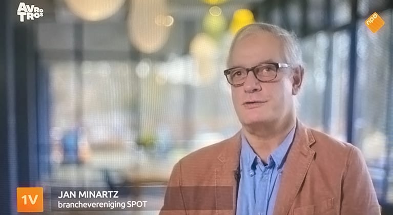 Jan Minartz in EenVandaag over vaccinatie thuiszorgmedewerkers